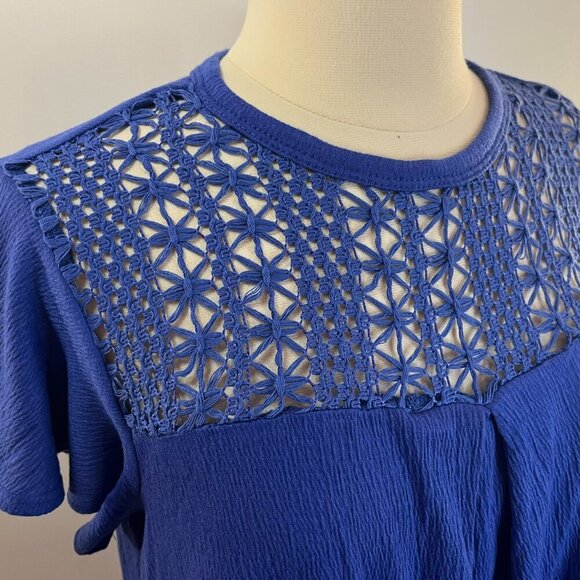 Greige Women's Upper Netting Cap Sleeve Dazzling Blue Top - Size Medium - NWT$59 - Picture 3 of 4